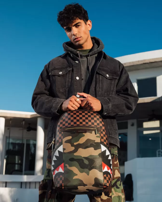 Sprayground BACKPACKS*EXTERIOR GOLD ZIP POCKET SHARKS IN PARIS BACKPACK (DLXV)