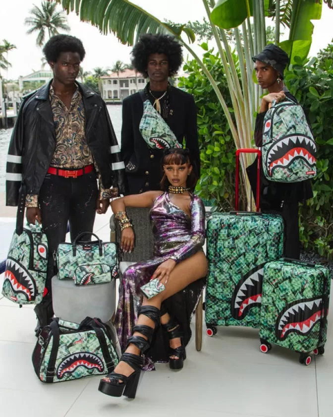 Sprayground FULL-SIZE LUGGAGE*MAMA I MADE IT SHARKITECTURE HARDSHELL FULL-SIZE LUGGAGE